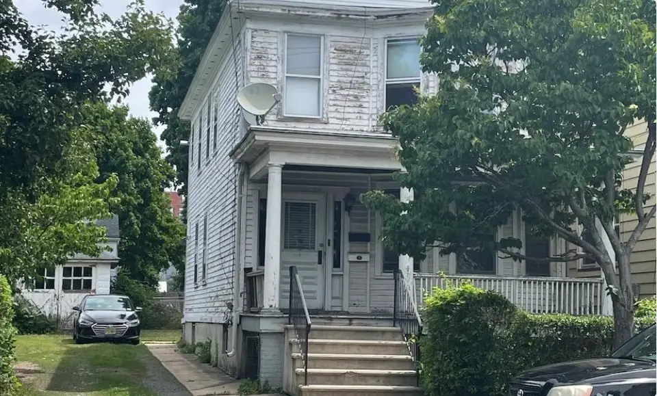 Recently closed property in New Brunswick, NJ